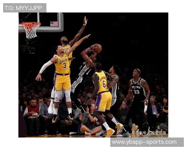 波蒂斯上半场状态火热仅用13分钟狂轰20分投篮命中率惊人